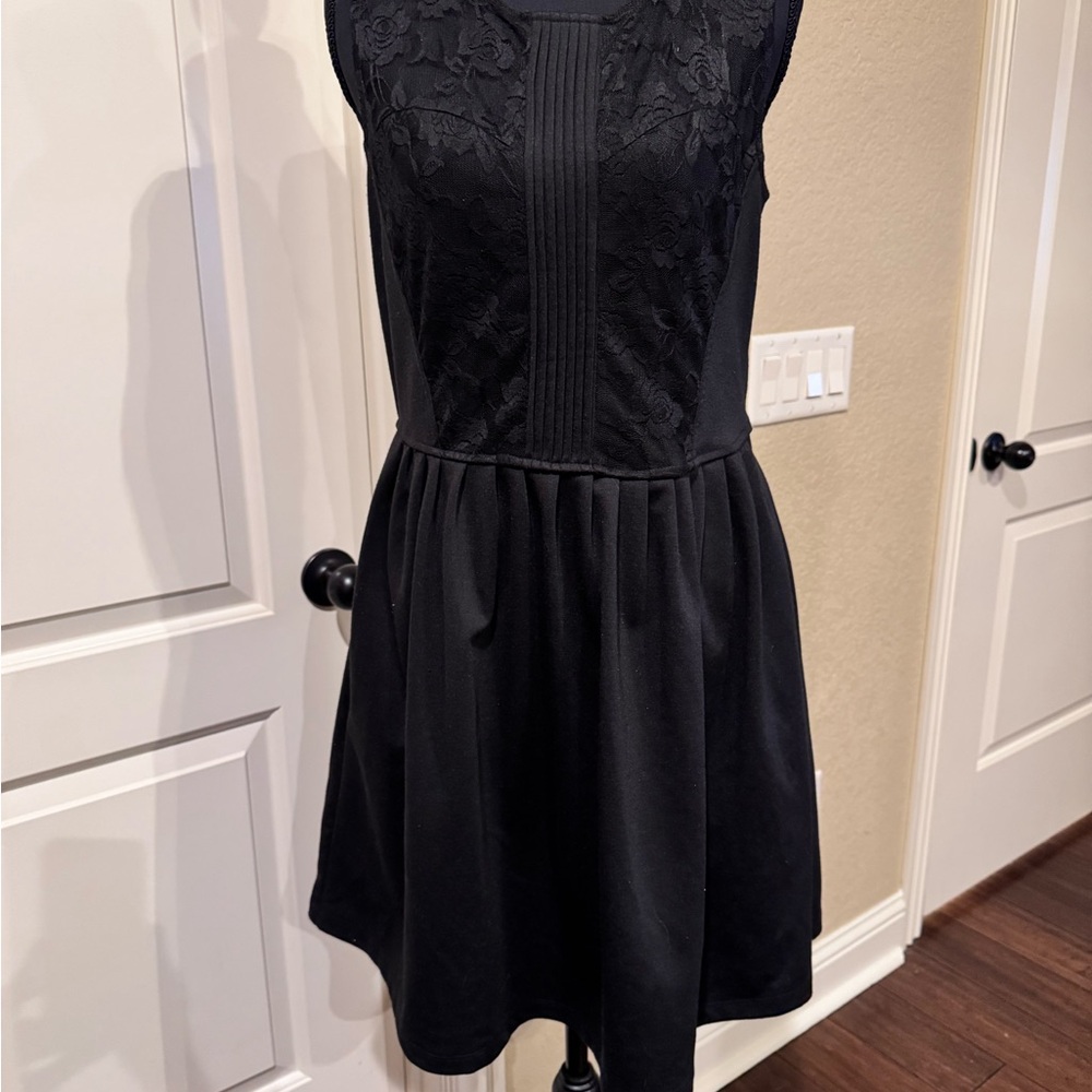 Almost Famous Black Floral Mini Dress